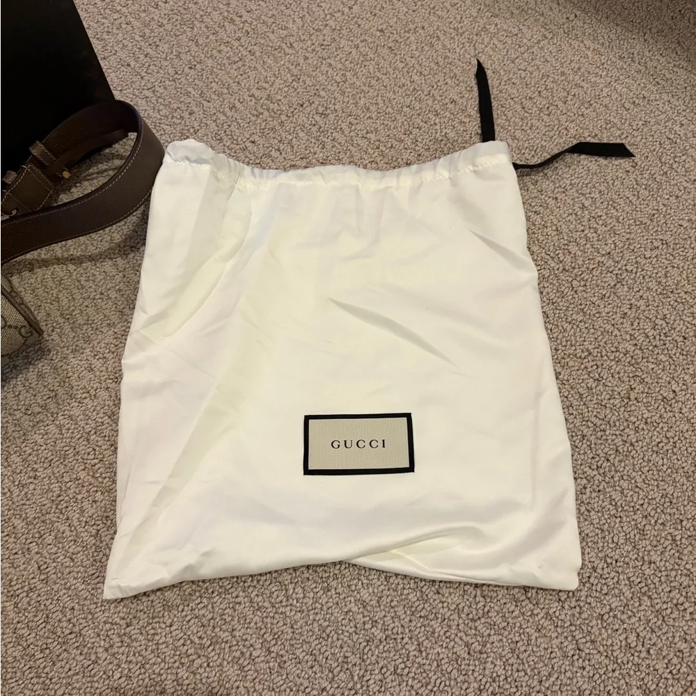 Gucci Ophidia GG Supreme belt bag. Carried once. Excellent condition - Picture 7 of 13